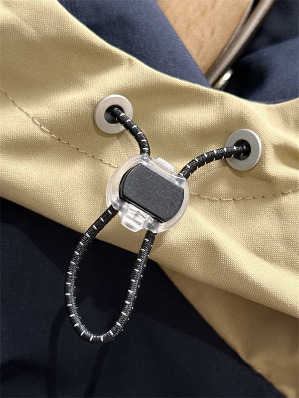 STONE ISLAND ストーンアイランド コピー トレンド感覚 落ち着き配色 着回し力重視 中綿ジャケット 