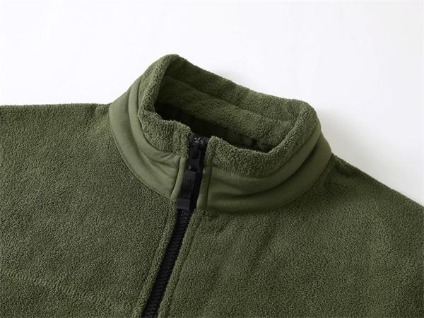 STONE ISLAND ストーンアイランド コピー 冬対応 シンプル配色 フルジップ アウター 洗練 話題作