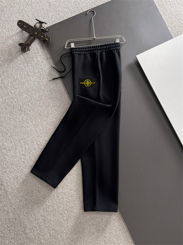 洗練シルエット スウェットパンツ 防寒対応  当店イチオシ STONE ISLAND ストーンアイランド コピー