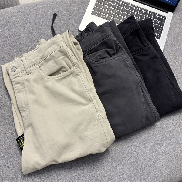 STONE ISLAND ストーンアイランド コピー トレンド感 カーゴパンツ 実用デザイン 2026新作