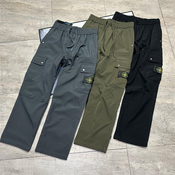 STONE ISLAND ストーンアイランド コピー 実用性抜群 カーゴパンツ 定番 マストバイ