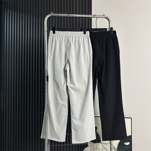 高級感 カーゴパンツ 2026新作必須 トレンド注目 STONE ISLAND ストーンアイランド コピー