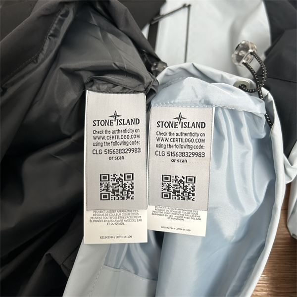 ストーンアイランド コピー STONE ISLAND 注目 バイカラーパネル 防風設計 アクティブ向け ジャケット
