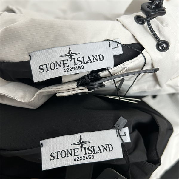  重厚感 フルカバー構造 保温重視 冬仕様  ストーンアイランド コピー STONE ISLAND ジャケット