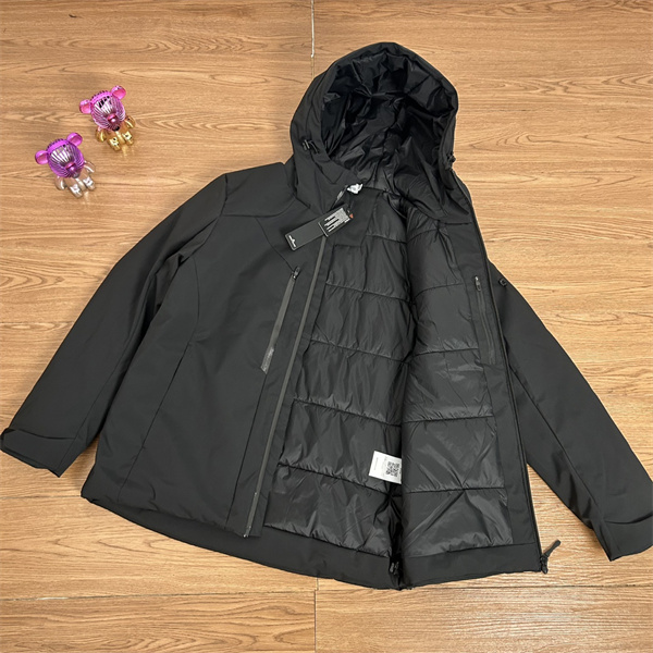 ストーンアイランド コピー STONE ISLAND 耐寒 フルカバー設計 防風構造 アウター