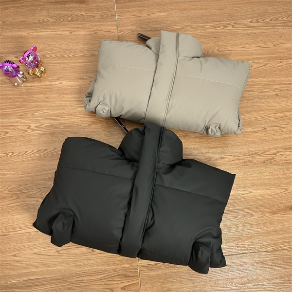 上品 中綿仕様 防寒対応 ショートジャケット ストーンアイランド コピー STONE ISLAND