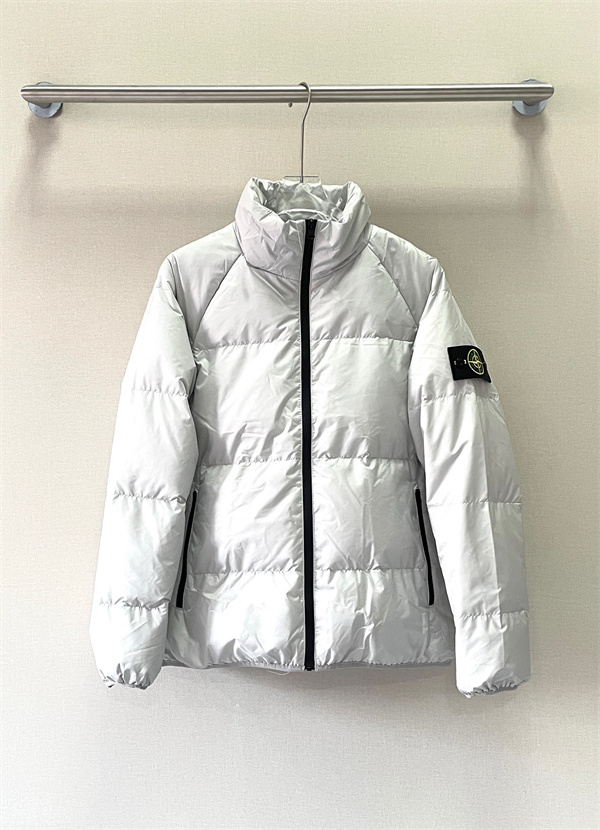 軽快 ボリューム中綿 冷え対策 ダウンジャケット ストーンアイランド コピー STONE ISLAND