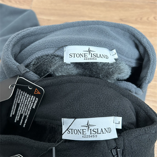 ストーンアイランド コピー STONE ISLAND 落ち着き ハーフジップ仕様 保温裏毛 トップス