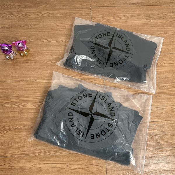 ストーンアイランド コピー STONE ISLAND 落ち着き ハーフジップ仕様 保温裏毛 トップス