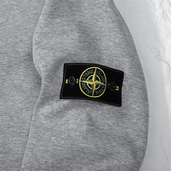 ストーンアイランド コピー STONE ISLAND 上品感 シンプル 厚手素材 着回し万能 スウェット
