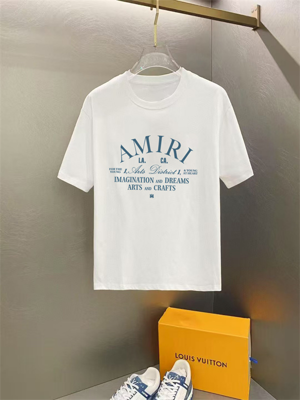 ミニマルロゴTシャツ クリーンラインデザイン 胸元アクセント AMIRI アミリ コピー 半袖カットソー 都市的バランス