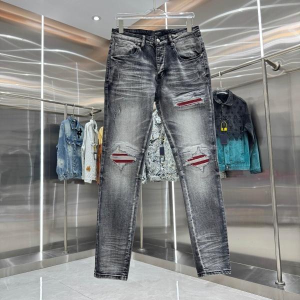 立体的な色落ち コントラスト裏地 都会派カジュアル AMIRI アミリ コピー クラッシュジーンズ 売れ行き好調