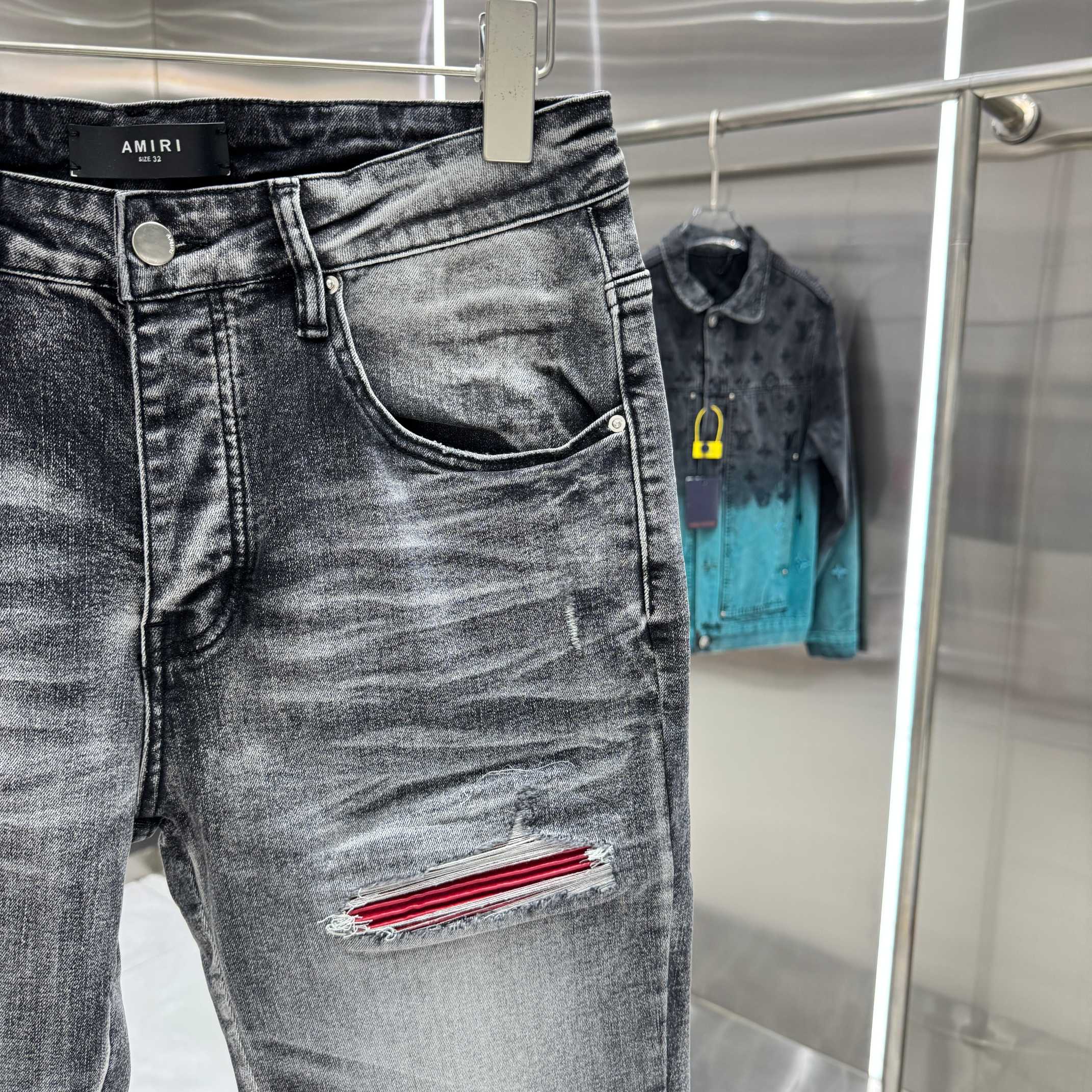 立体的な色落ち コントラスト裏地 都会派カジュアル AMIRI アミリ コピー クラッシュジーンズ 売れ行き好調