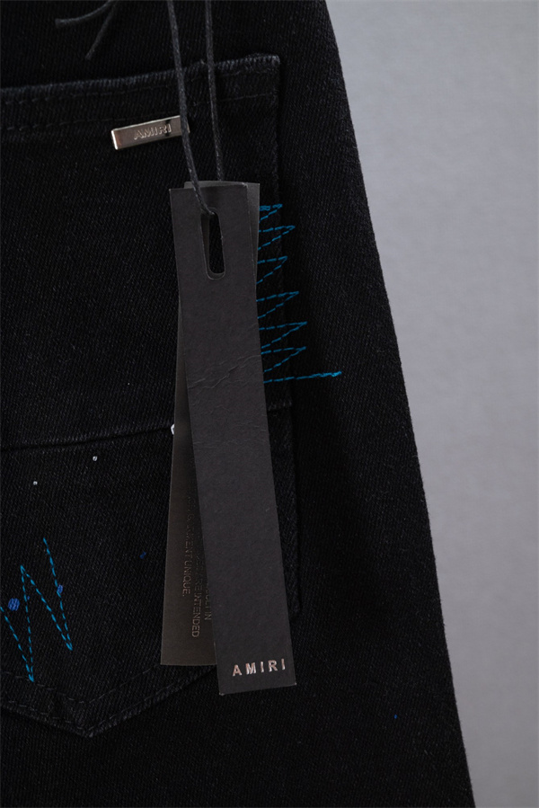 クロスモチーフ ビジュースタッズ ペイントスプラッシュ AMIRI アミリ コピー デニムパンツ スリムストレート メンズ 注目度急伸