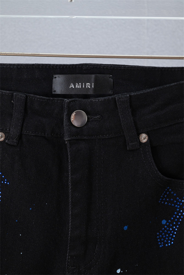 クロスモチーフ ビジュースタッズ ペイントスプラッシュ AMIRI アミリ コピー デニムパンツ スリムストレート メンズ 注目度急伸