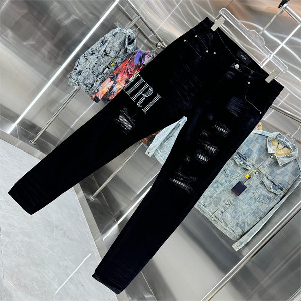 ラインストーンロゴ クラッシュ加工 立体バイカーライン AMIRI アミリ コピー デニムパンツ スリムテーパード メンズ 人気急伸