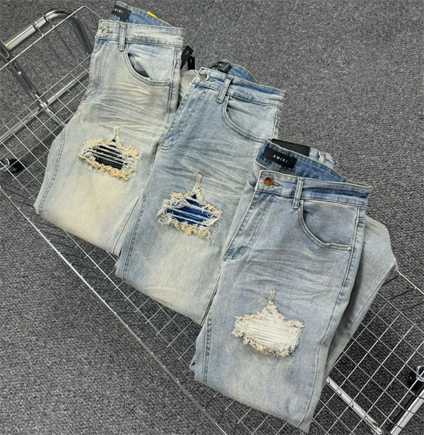ダメージアクセント すっきり見えるテーパードライン AMIRI アミリ コピー クラッシュジーンズ デイリー即戦力