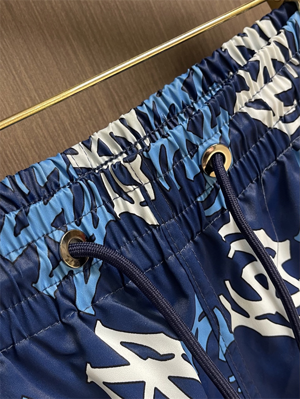 リングウエスト 軽快なリラックスシルエット AMIRI アミリ コピー 総柄ショートパンツ 夏コーデ注目
