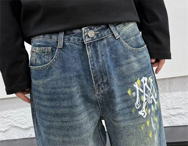 落ち感のあるワイドレッグ リラックス仕様 AMIRI アミリ コピー バギージーンズ 今っぽさ満点