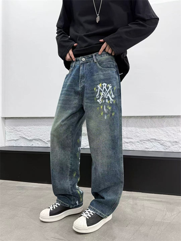 落ち感のあるワイドレッグ リラックス仕様 AMIRI アミリ コピー バギージーンズ 今っぽさ満点