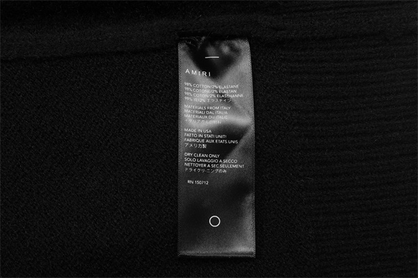 袖レタリング 配色アクセント 柔らかな風合い AMIRI アミリ コピー ボタンカーディガン ストリートモード 着映え本命