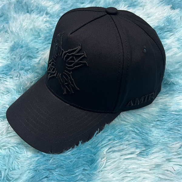 立体レタリング カーブバイザー AMIRI アミリ コピー ベースボールキャップ 選べる4色展開 注文集中
