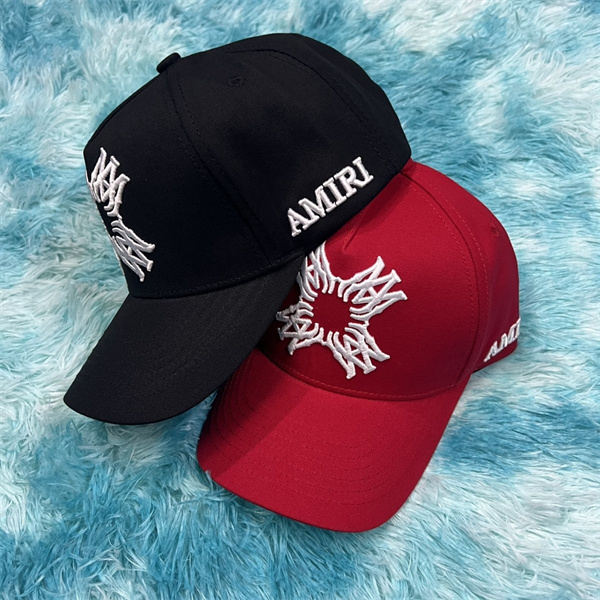 立体レタリング カーブバイザー AMIRI アミリ コピー ベースボールキャップ 選べる4色展開 注文集中