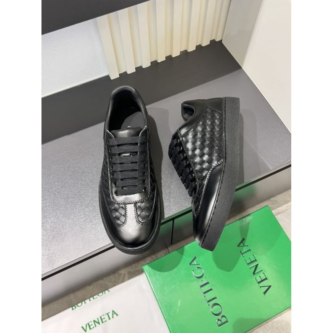 トレンド感抜群のBOTTEGA VENETA ボッテガヴェネタ コピー カジュアルシューズ 上質で