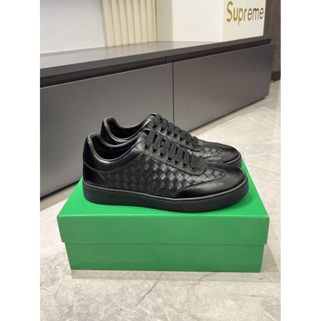 トレンド感抜群のBOTTEGA VENETA ボッテガヴェネタ コピー カジュアルシューズ 上質で