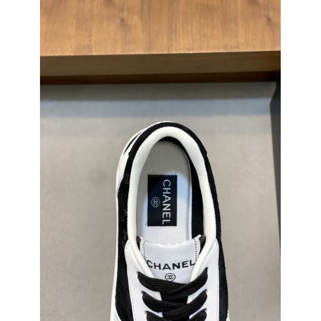 高級感漂う CHANEL シャネル コピー カジュアルシューズ オンリーワンの逸品