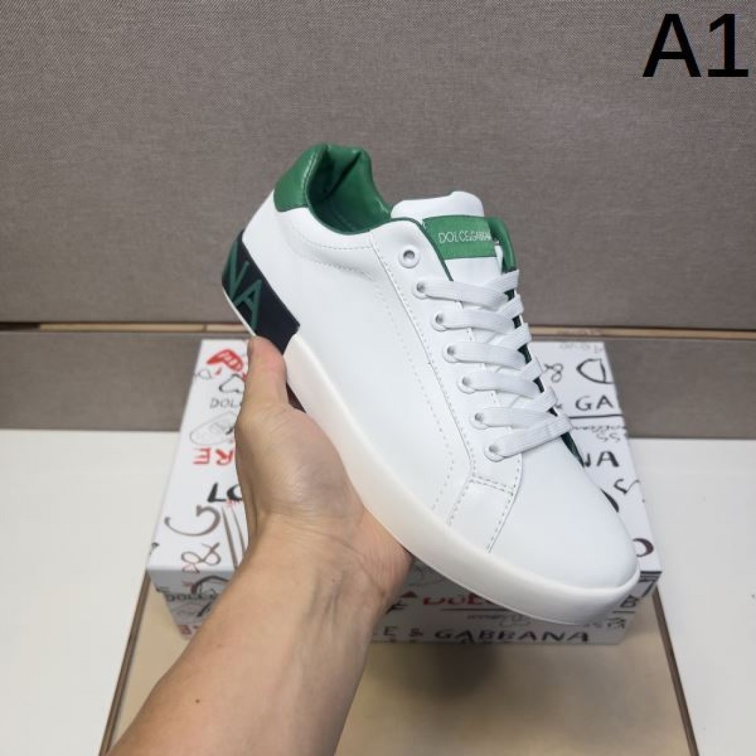 DOLCE＆GABBANA 個性的で軽やかな ドルチェ＆ガッバーナ コピー カジュアルシューズ