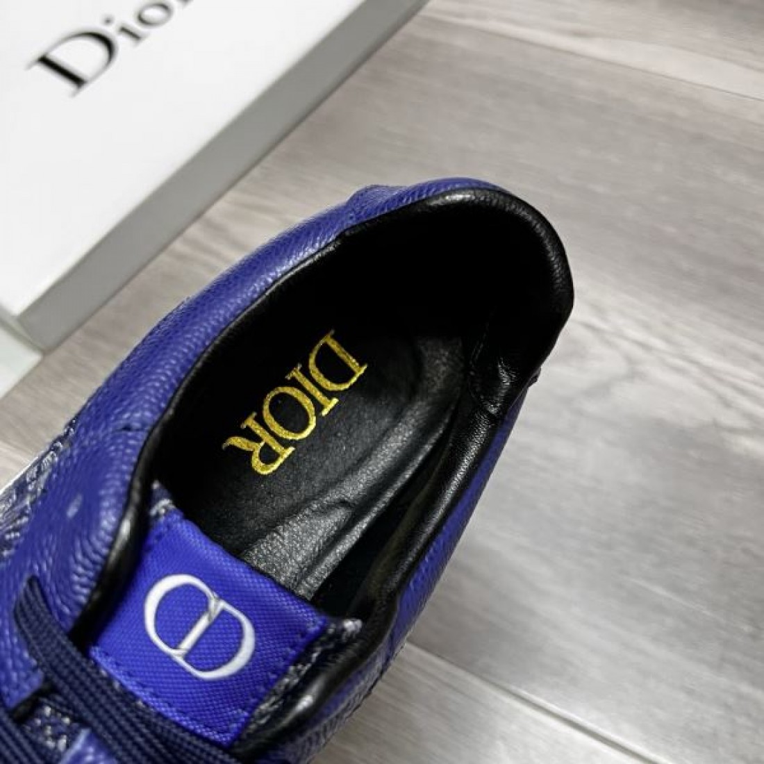完璧なシルエット DIOR ディオール コピー カジュアルシューズ  都会的な印象