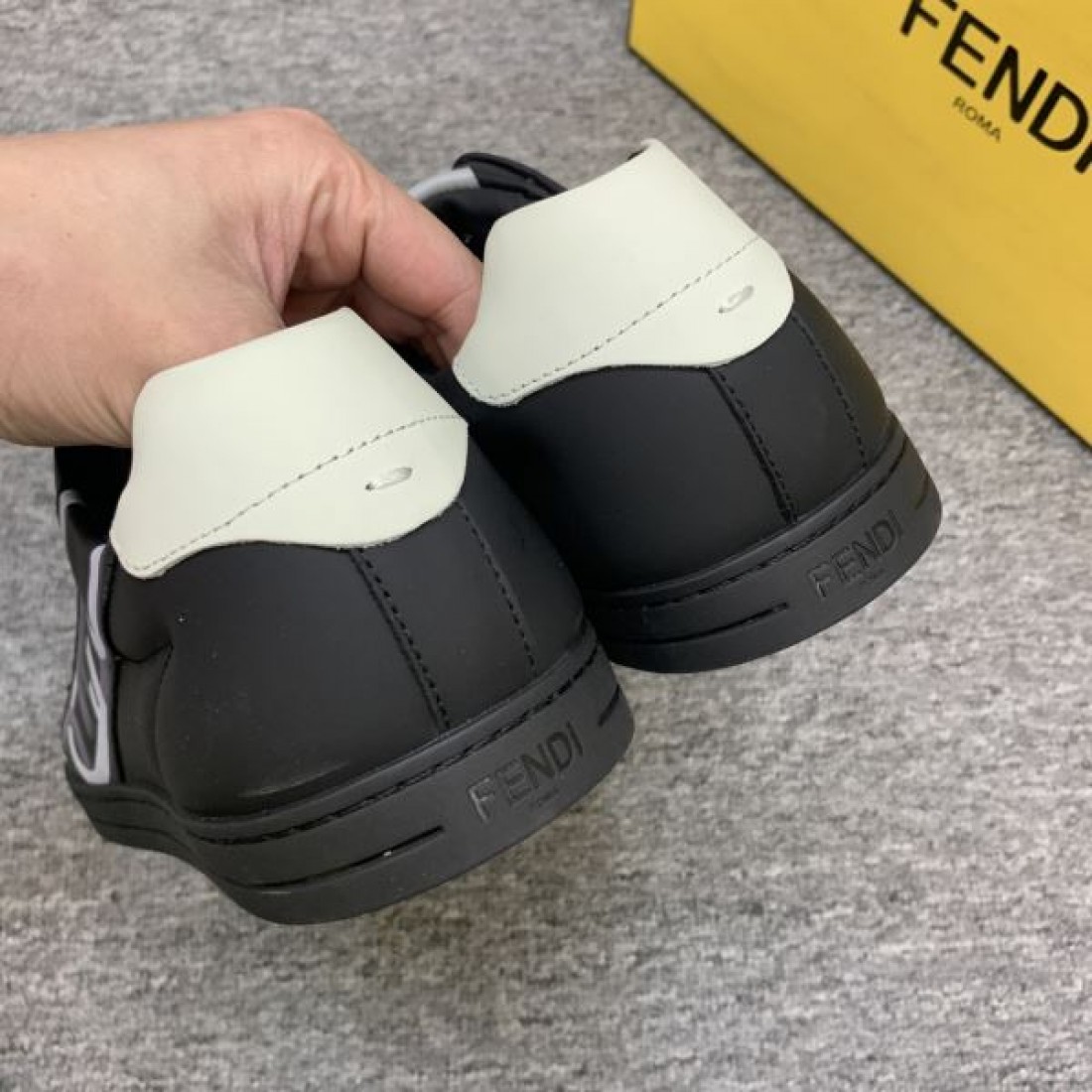 人気急上昇中のFENDI フェンデイ コピー カジュアルシューズ 上質で都会的な魅力