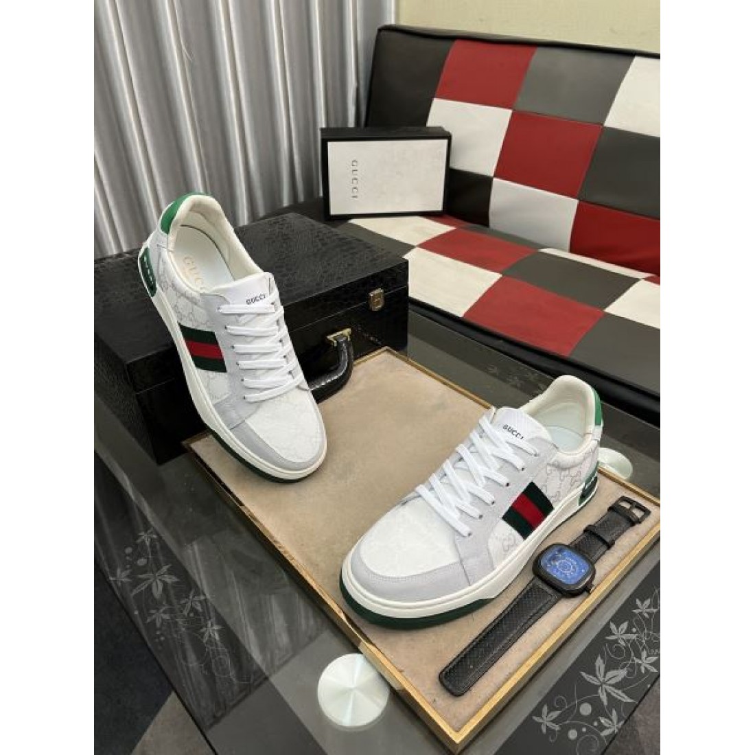 個性派アイテム GUCCI グッチ コピー カジュアルシューズ 完売続出