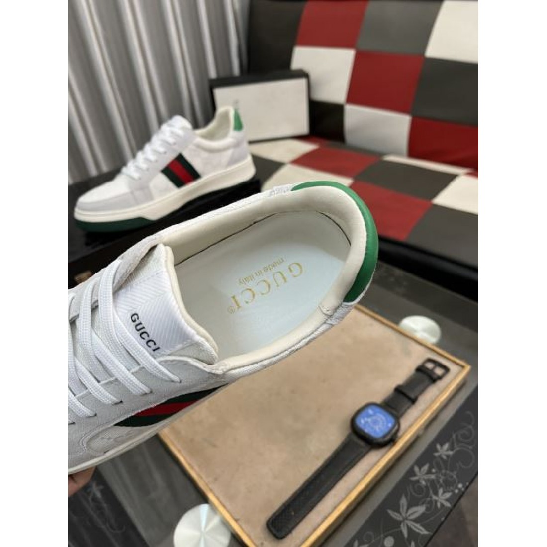 個性派アイテム GUCCI グッチ コピー カジュアルシューズ 完売続出