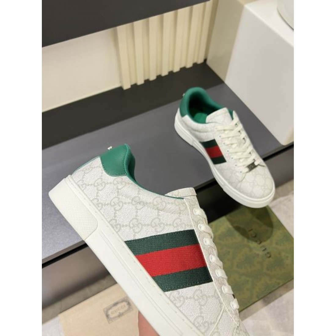 洗練されたスタイルGUCCI コピー カジュアルシューズ 快適な履き心地