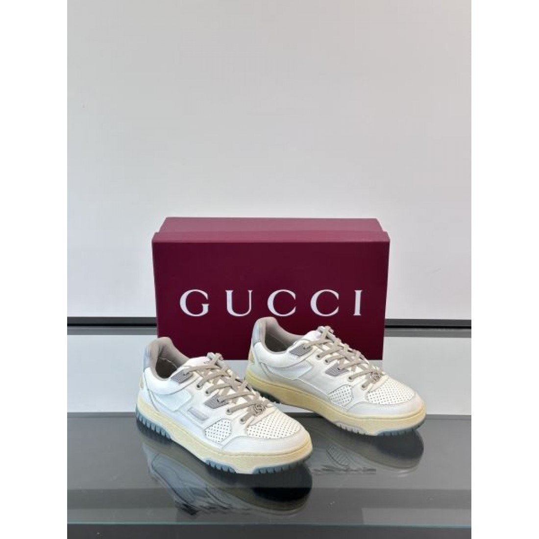GUCCI コピー カジュアルシューズ スマートで機能的なデザインが魅力