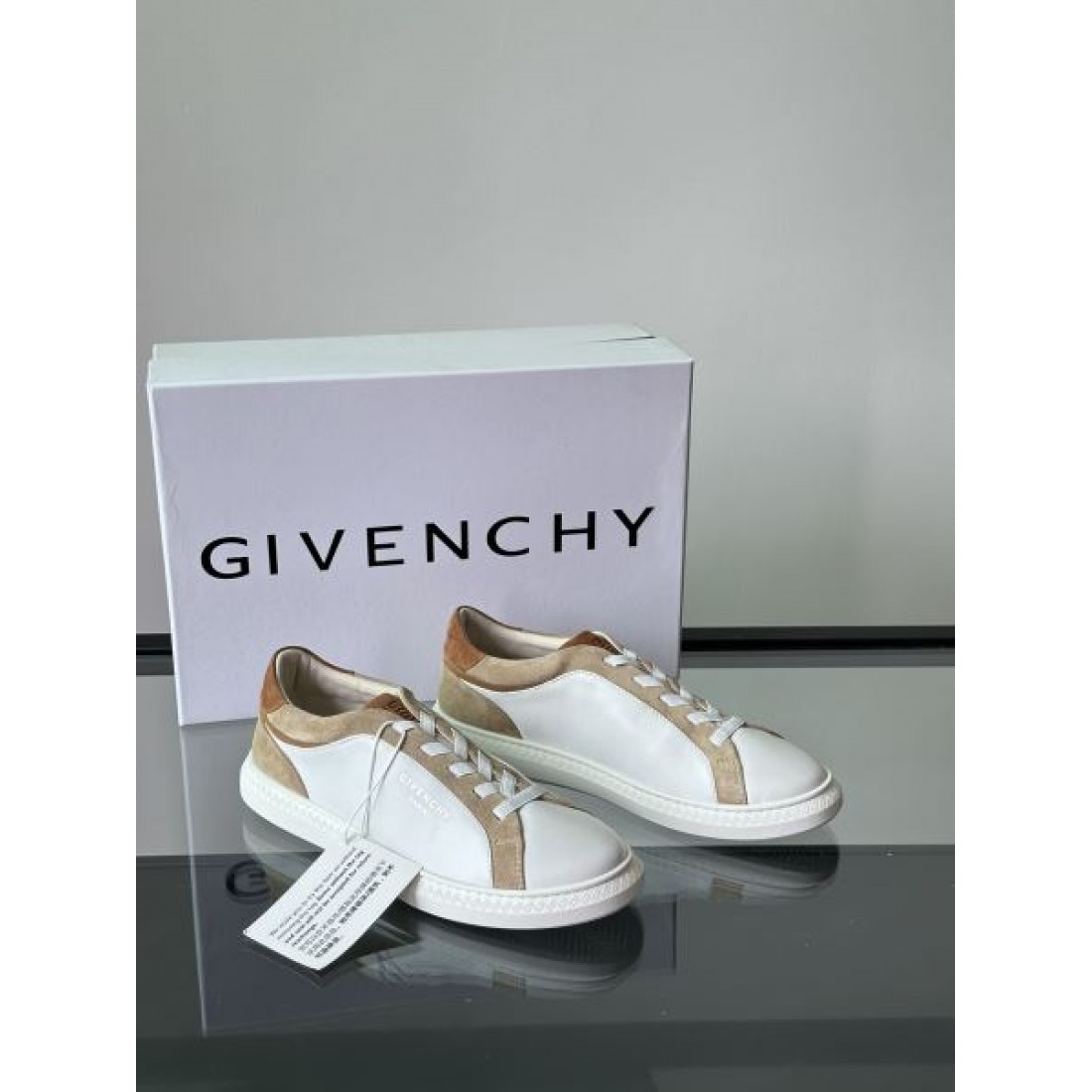 上品で印象的なジバンシィ コピー カジュアルシューズ GIVENCHY スタイリッシュな