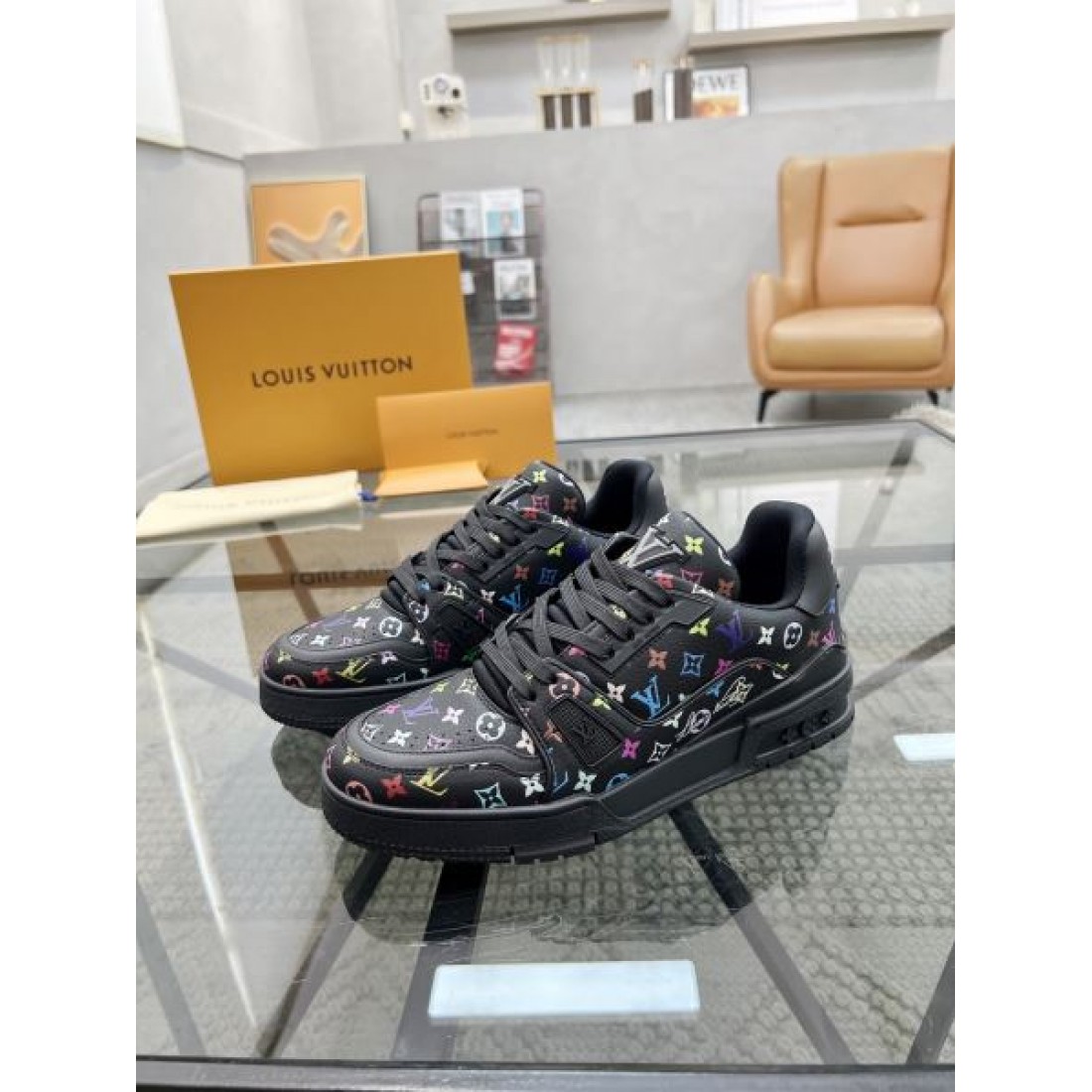 今季イチオシ LOUIS VUITTON ルイヴィトン コピー カジュアルシューズ 季節感たっぷり