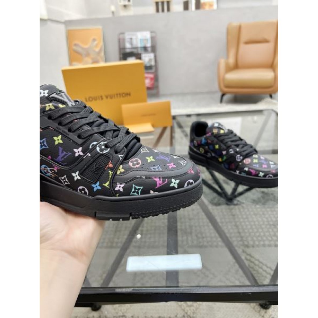 今季イチオシ LOUIS VUITTON ルイヴィトン コピー カジュアルシューズ 季節感たっぷり