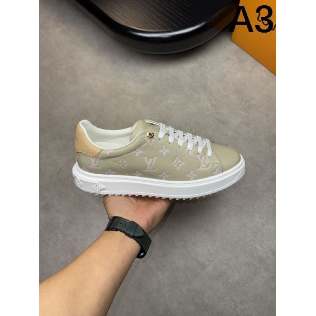 LOUIS VUITTON モダンで洗練された ルイヴィトン コピー カジュアルシューズ