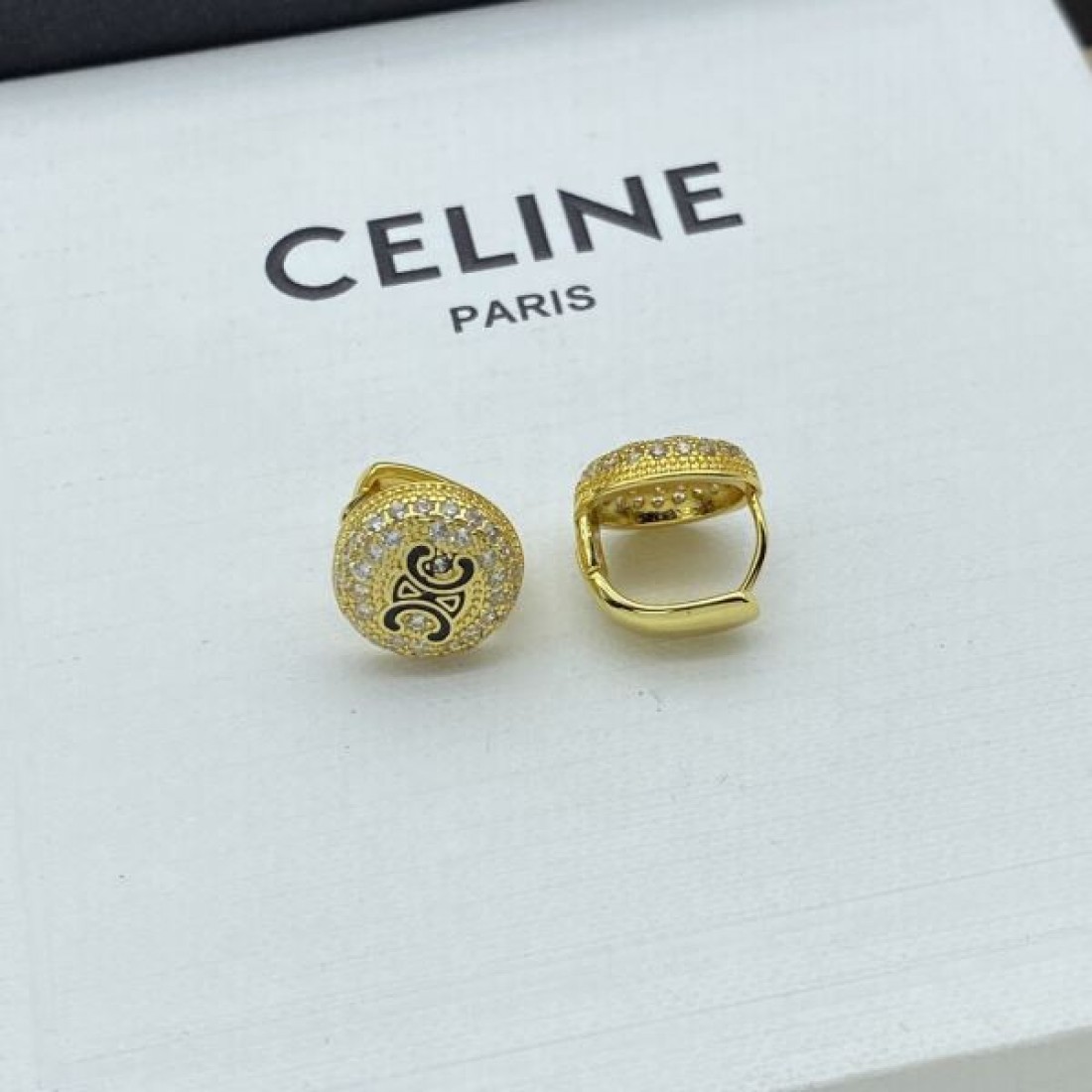 CELINE コピー イヤリング ロゴ 素敵なコーデは大注目 セリーヌ