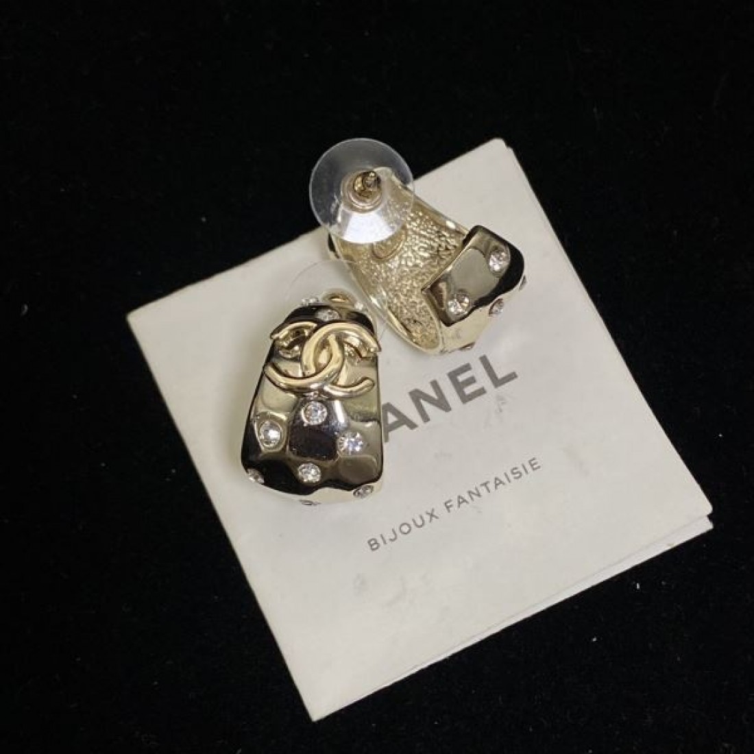 CHANEL コピー イヤリング ロゴ おしゃれ上級者を目指す シャネル