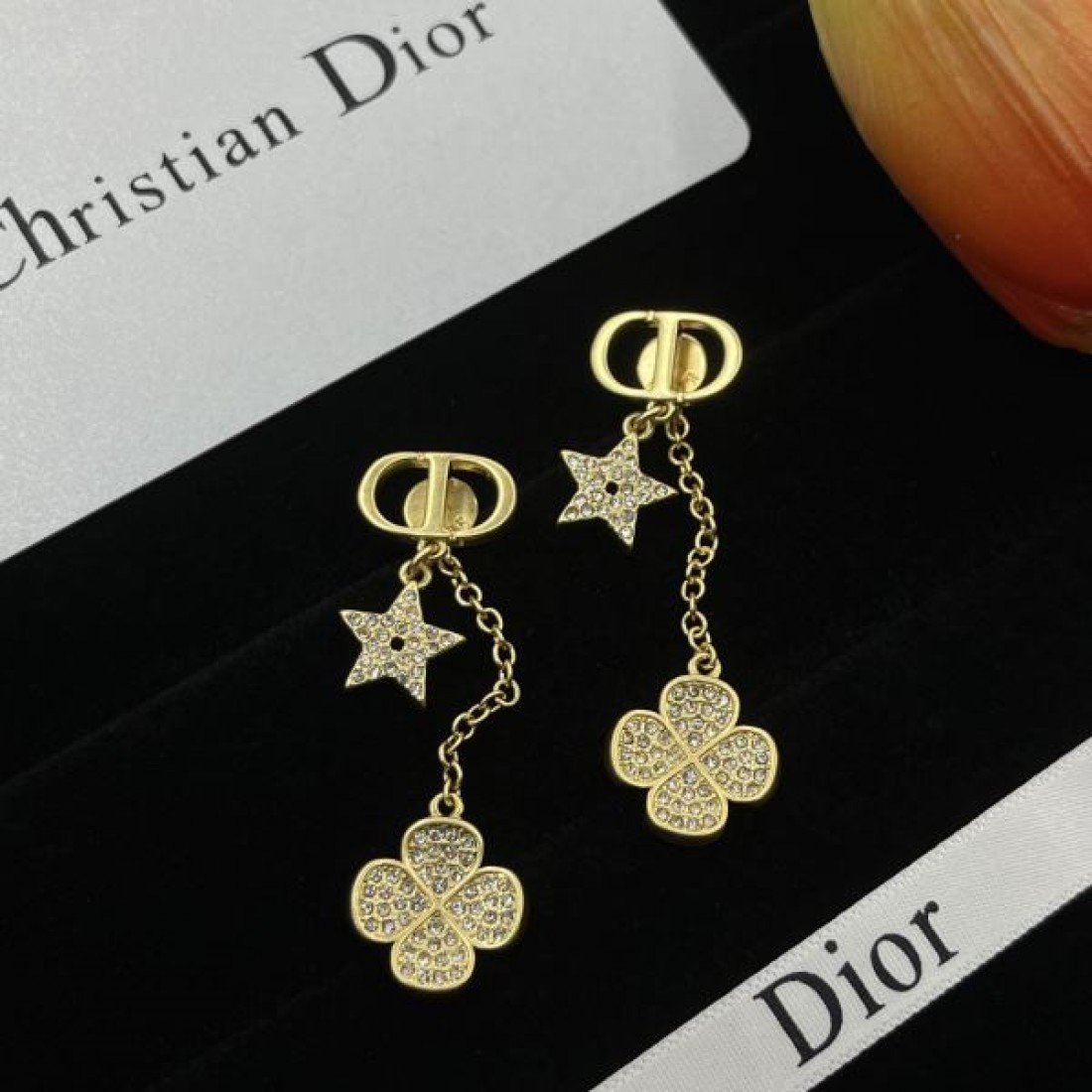 DIOR コピー イヤリング ロゴ 今すぐ買えちゃう ディオール