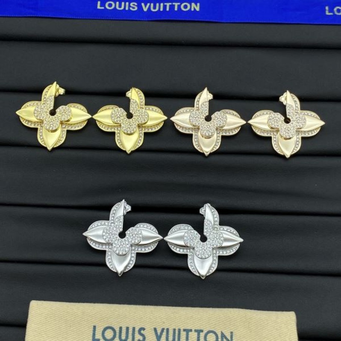 ルイヴィトン コピー イヤリング ロゴ 大人気限定カラー LOUIS VUITTON