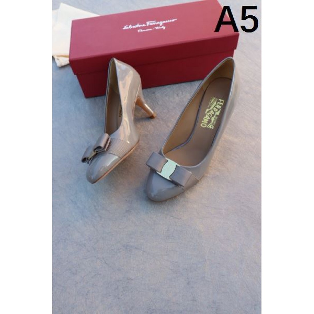 クラシックで上質な魅力漂うFERRAGAMO サルヴァトーレ コピー ハイヒール