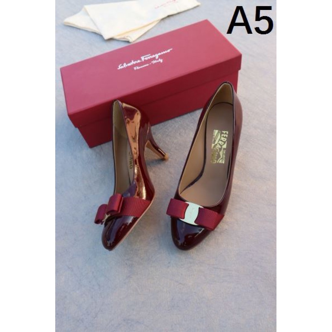 サルヴァトーレ コピー ハイヒール FERRAGAMO繊細で気品あるシルエットが美しい