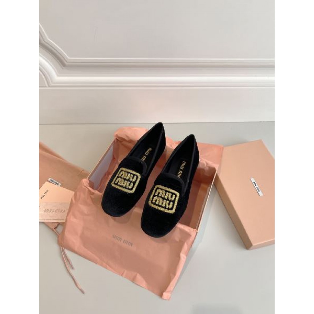 トレンド感あふれるMIU MIU ミュウミュウ コピー ハイヒール 上品でモードな印象に