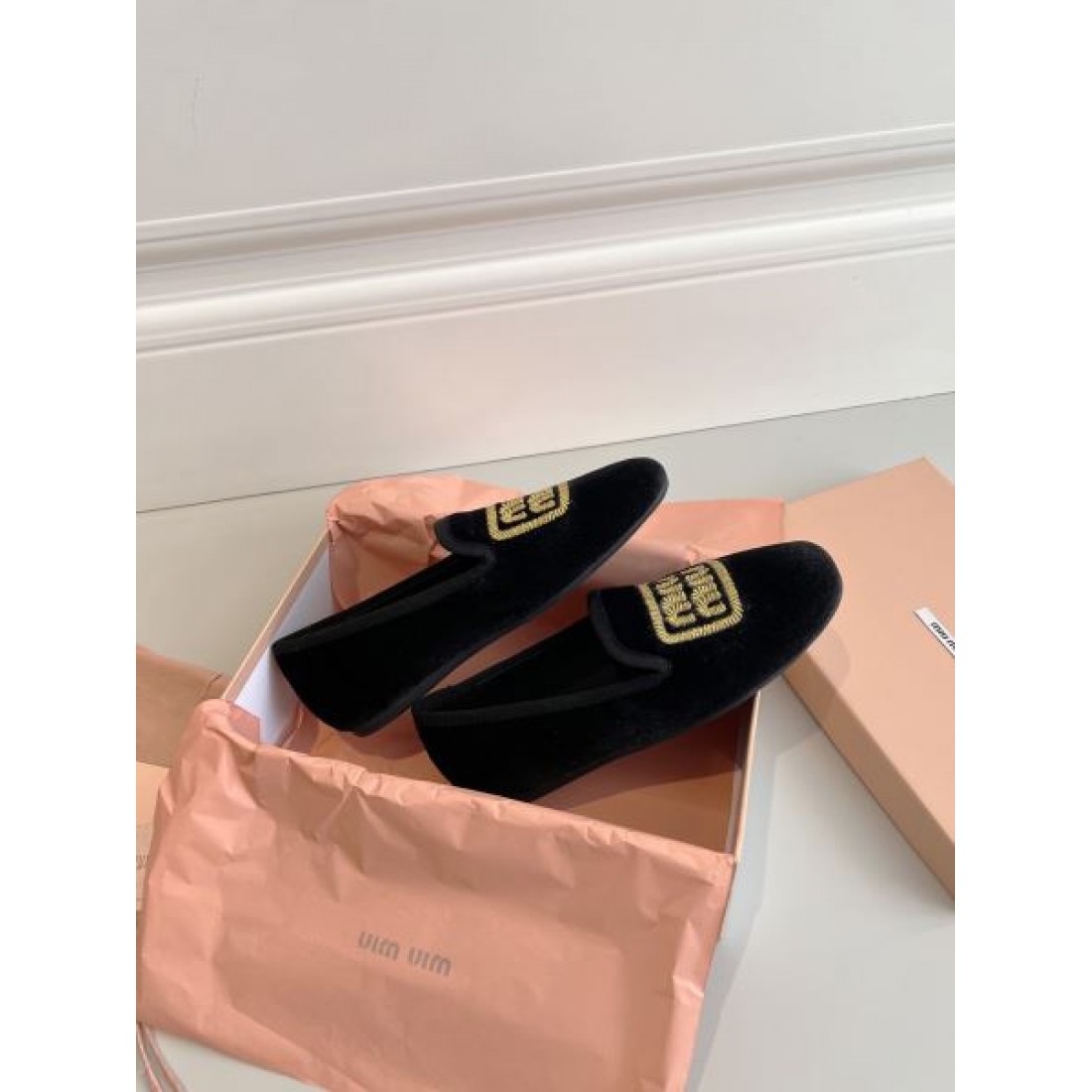 トレンド感あふれるMIU MIU ミュウミュウ コピー ハイヒール 上品でモードな印象に