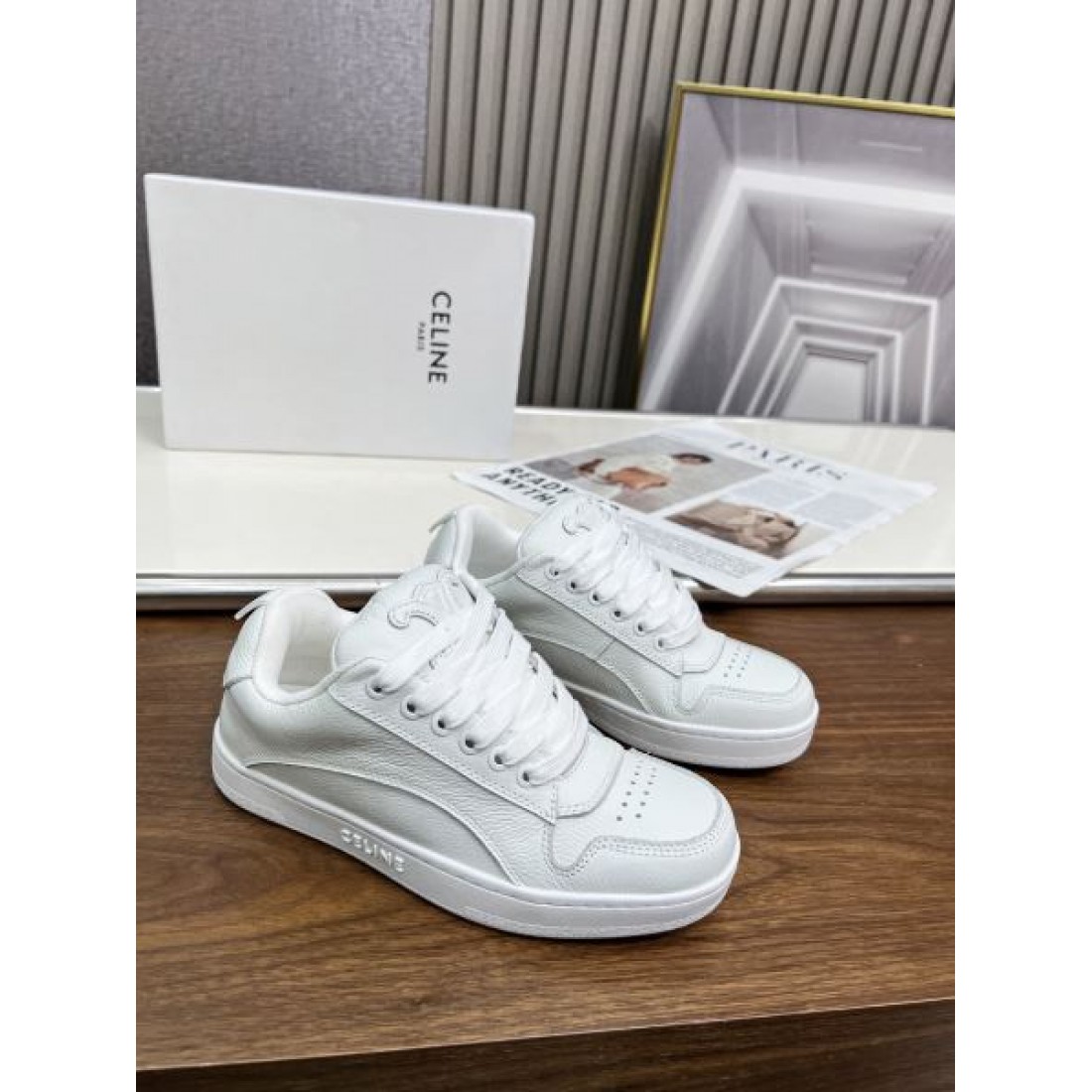 上質で軽快な印象 CELINE セリーヌ コピー カジュアルシューズ が人気